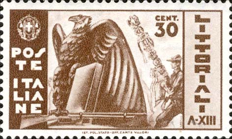 Francobollo Aquila, Libro e Moschetto -  1935