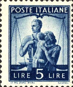 Francobollo Coppia con Bambino e Bilancia della Giustizia -  1945