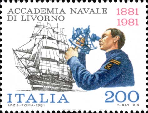 Francobollo Nave Scuola Vespucci e Allievo che Usa il Sestante -  1981
