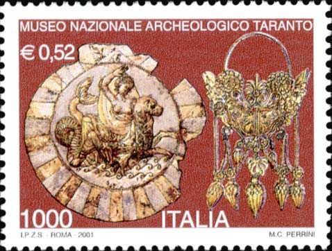 Francobollo Teca a Forma di Conchiglia e Orecchino in Oro -  2001
