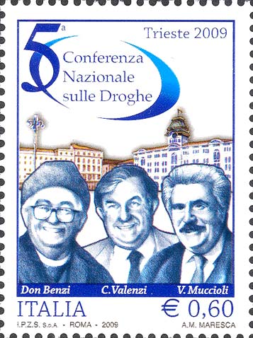 Francobollo Piazza Unità d'Italia, a Trieste, e Ritratti di Don Benzi, Valenzi e Muccioli -  2009